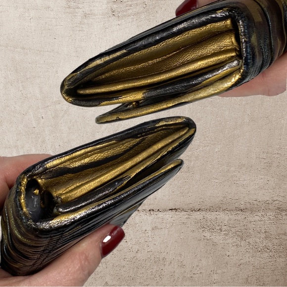 Sale‼️Prada Nappa Gaufre' Leather Wallet Button snap closure custom color - Picture 4 of 6